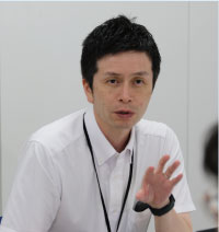 渦原 学氏
