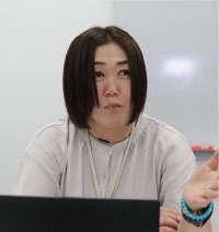 辻原 真理子氏